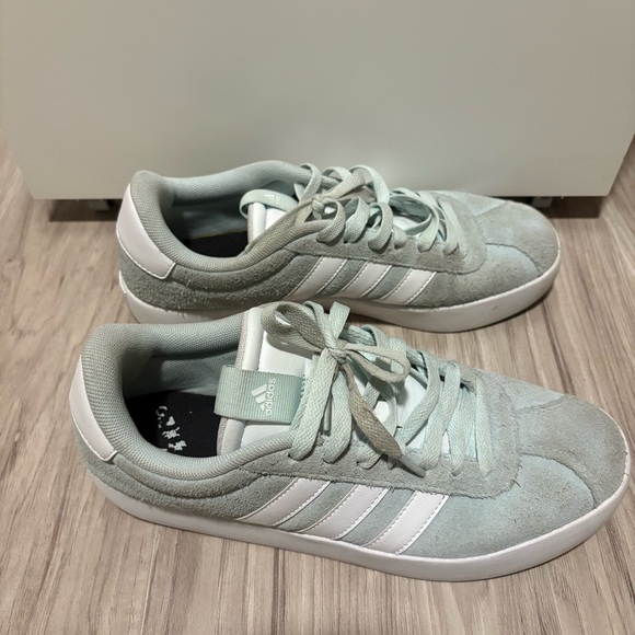 Adidas Women's VL Court 3.0 Sneakers - Picture 2 of 5